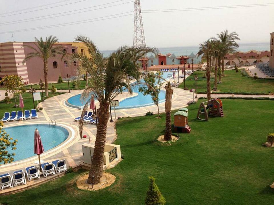 Special Chalets In Porto South Beach Families Ain Sukhna Ngoại thất bức ảnh